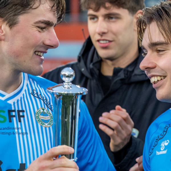 Vi feirer opprykk til OBOS-ligaen med Sandnes ULF!